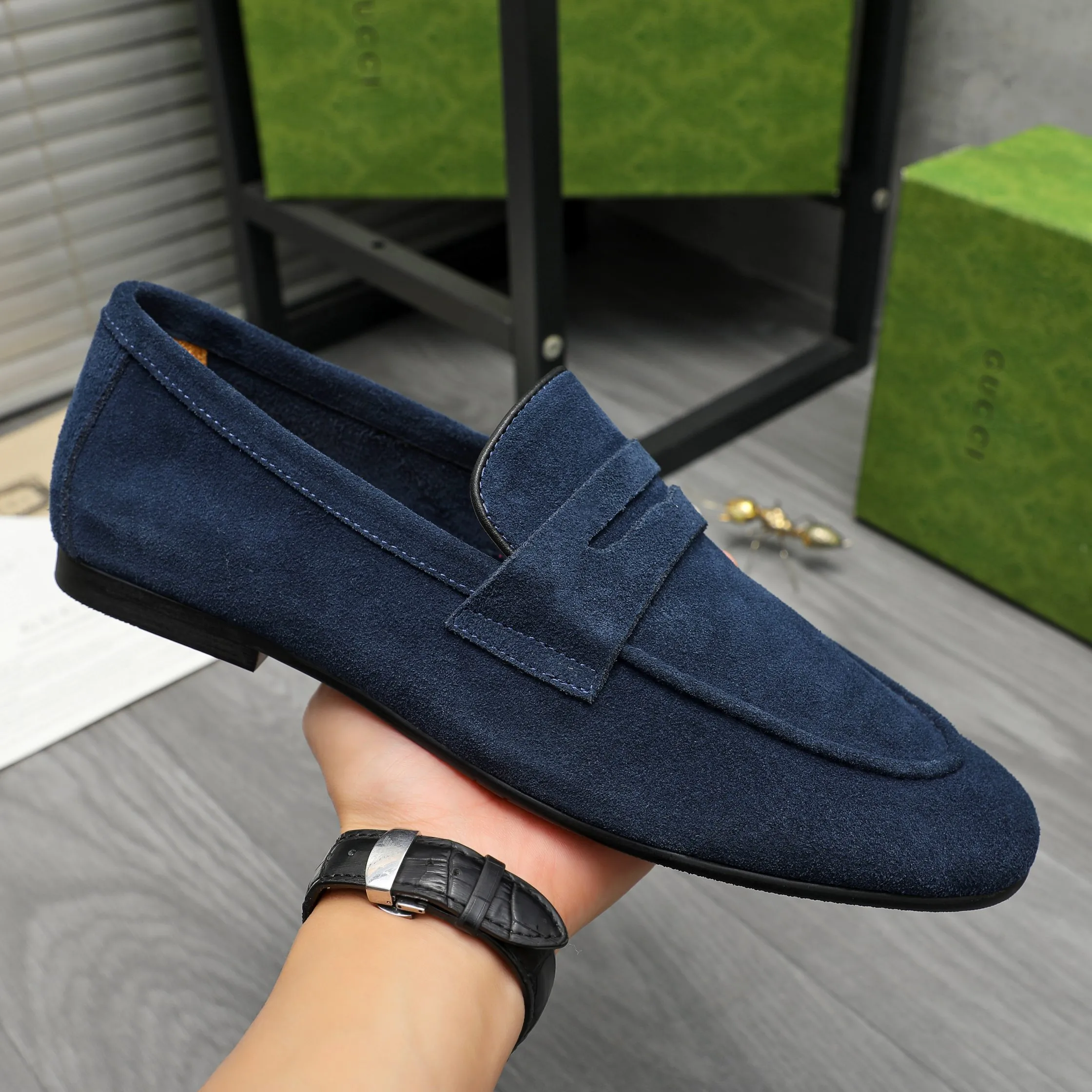 Men's shoes 💰p400 Product trademark: GUCCI "Gucci" business casual leather shoes Regular size: 38-46 (38.45.46 custom-made, non-returnable) Product materials: Selected suede cowhide upper, cowhide lining, original rubber outsole